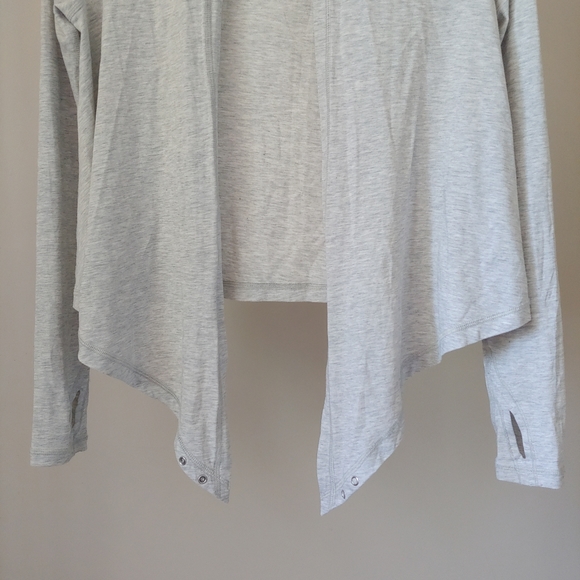 Ivivva by Lululemon Four's A Charm Wrap Cardigan Shirt Size 8 Grey - Picture 8 of 16